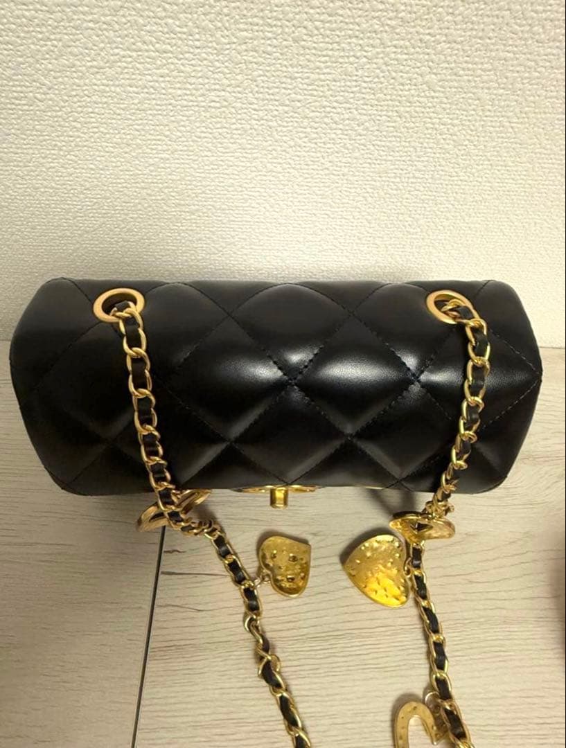 CHANEL キルティングショルダーバッグ ハートチェーン ノベルティ