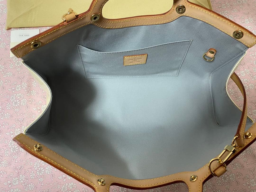 ルイヴィトン　モノグラムヴェルニ　ロクスバリードライブ