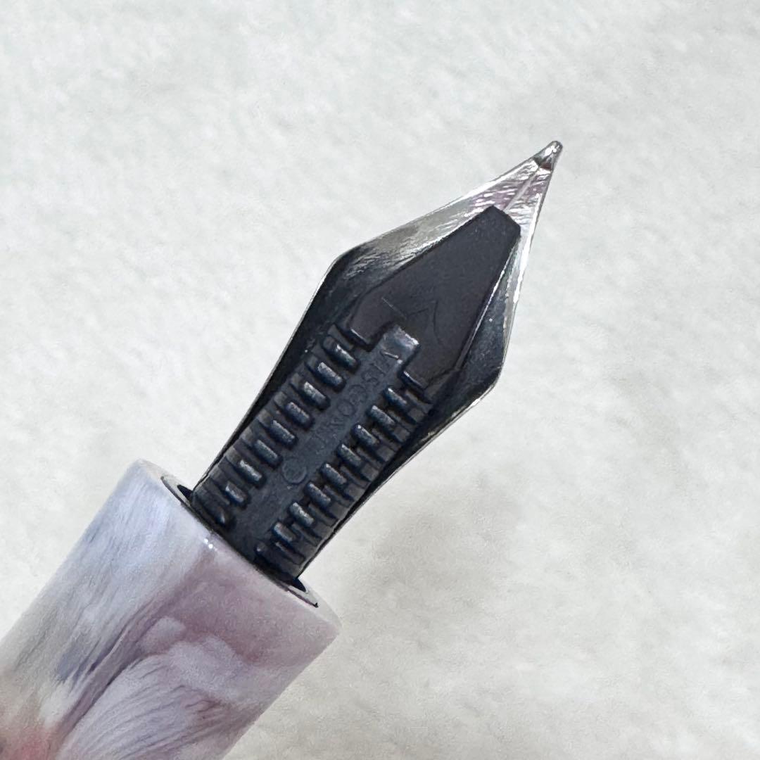 ＊美品＊ VISCONTI ディヴィーナロイヤル ローズパール 万年筆 F