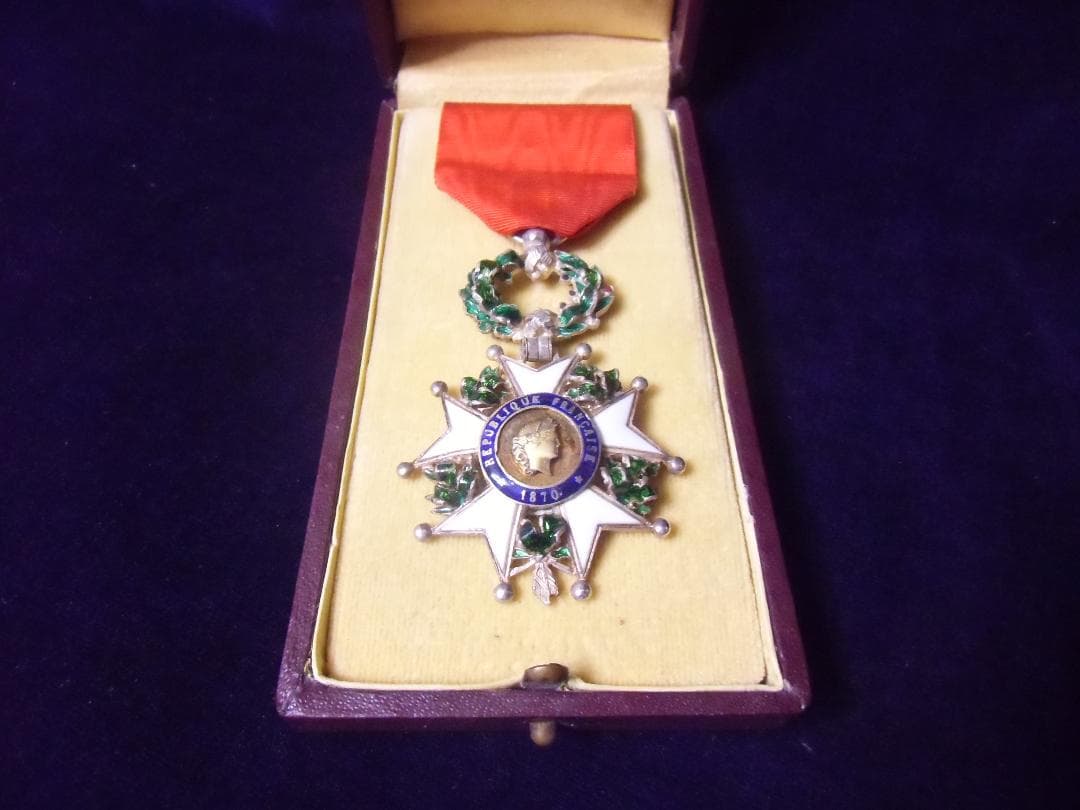 Ｆフランス軍＊～１９４０ レジオンドヌール勲章特別仕様＊騎士級（実物）