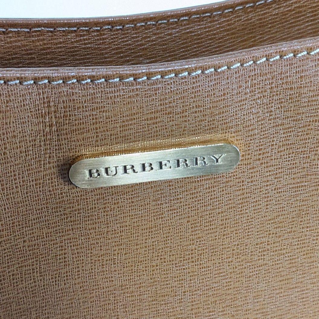 美品　バーバリー　ワンショルダーバッグ　ノバチェック　サフィアーノレザー　肩掛け