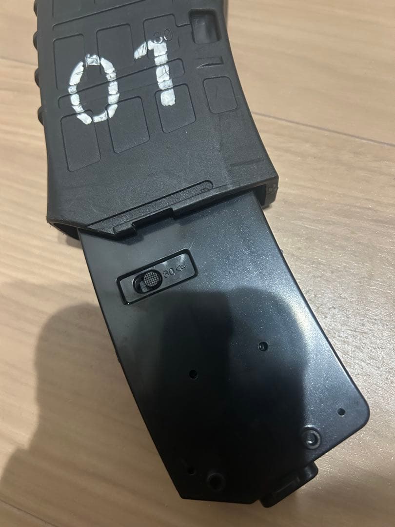 東京マルイ　次世代電動ガン　AK102 マガジンアダプター付き