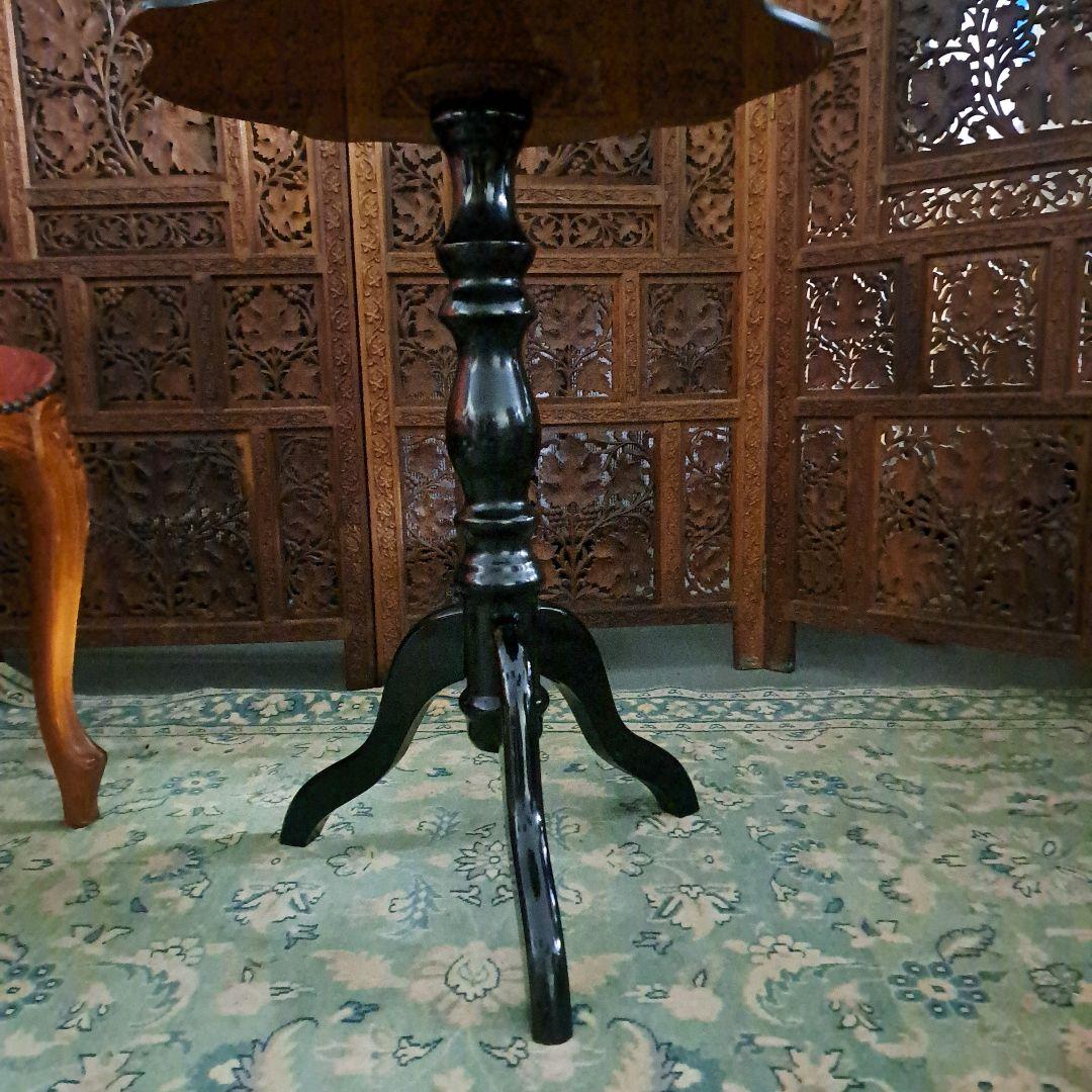 ♡象嵌細工が施されたアンティーク調のサイドテーブル♡