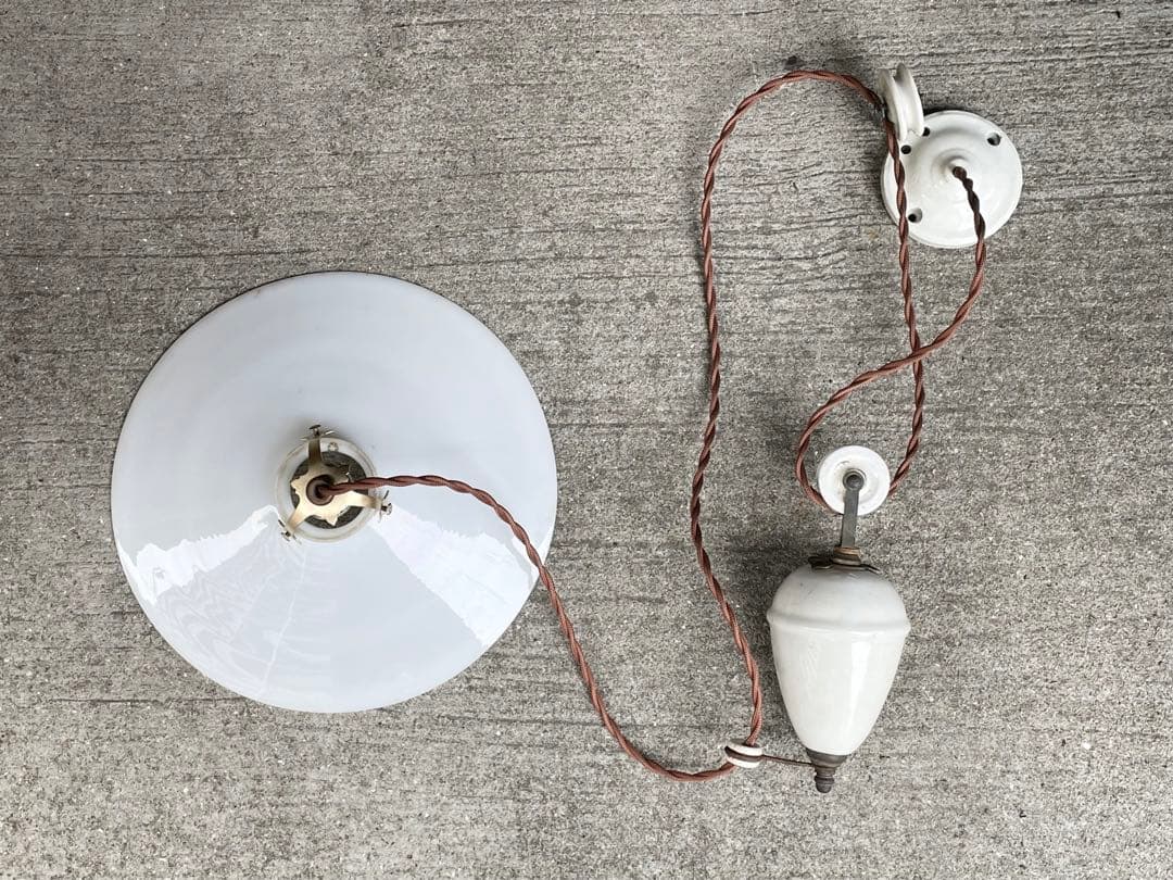 【merci】 2-f. フランス　吊り下げ　滑車　ミルクガラス　シェード