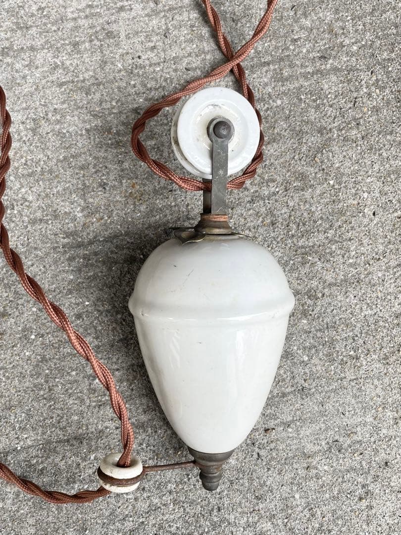 【merci】 2-f. フランス　吊り下げ　滑車　ミルクガラス　シェード