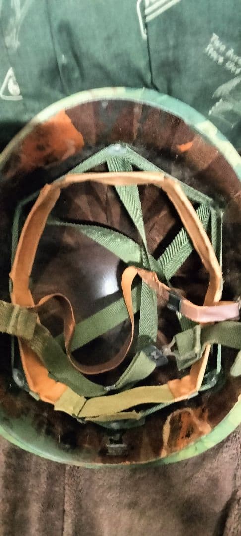 や*ん様 迷彩色 ヘルメット