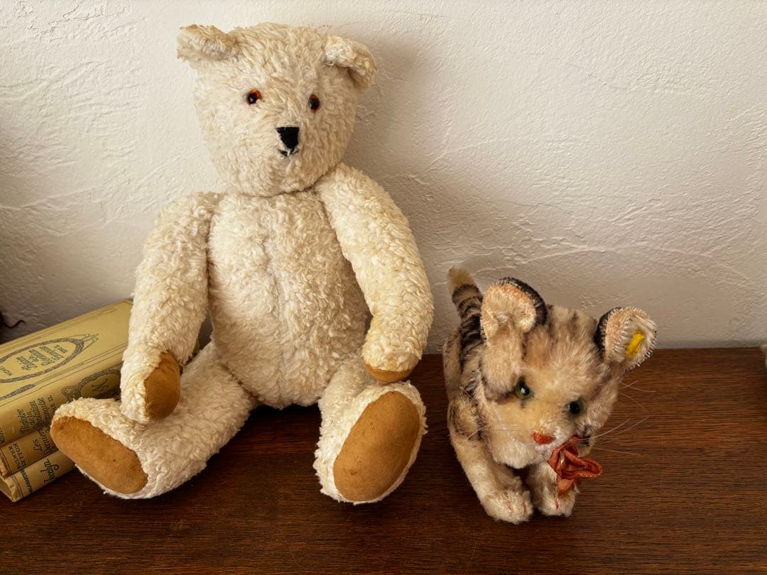 オランダ　蚤の市　シュタイフ　猫　ぬいぐるみ