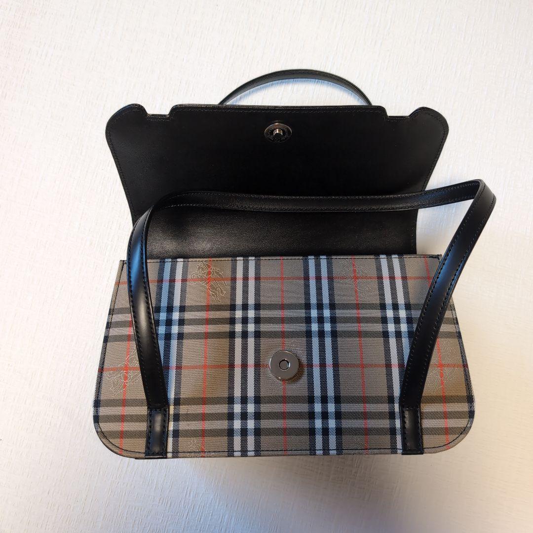 バーバリー　ハンドバッグ　ノバチェック　ロゴ型押し　ミニバッグ　バイカラー
