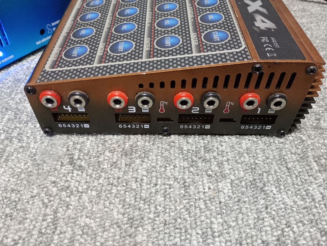 マッチモア安定化電源 ハイテック充電器 X4 セット