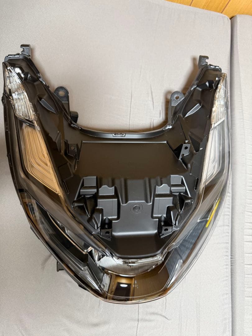 PCX125 JK05純正ヘッドライト訳あり