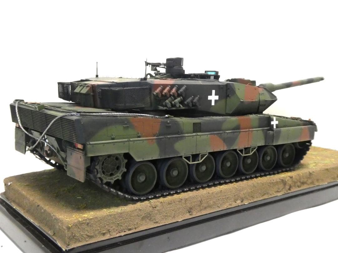 タミヤ 1/35 レオパルト2A6戦車“軍” 完成品