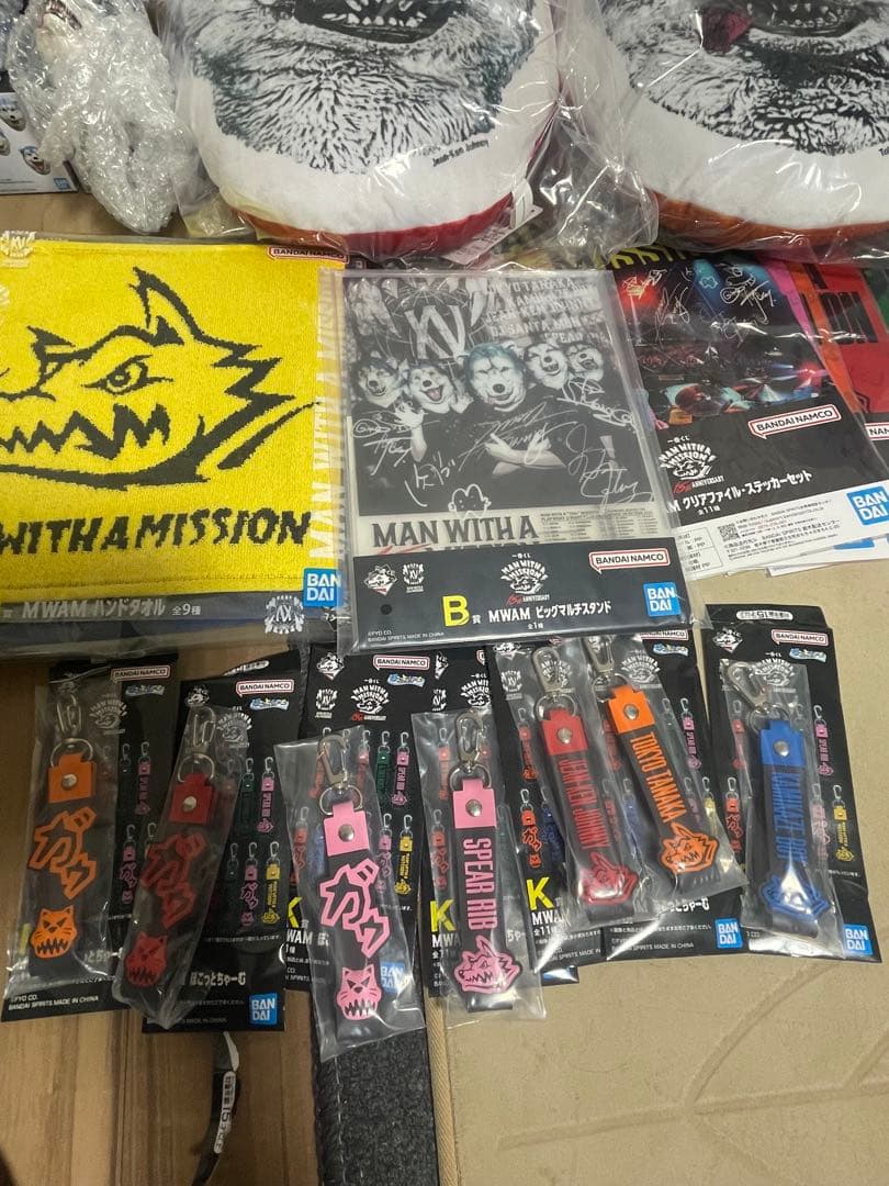 一番くじ マンウィズ　セミコンプリートセット　クッション　マグネット　アクリル他