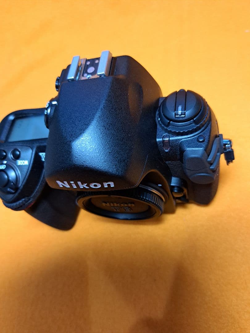 n*u様 Nikon F6　ほぼ新品