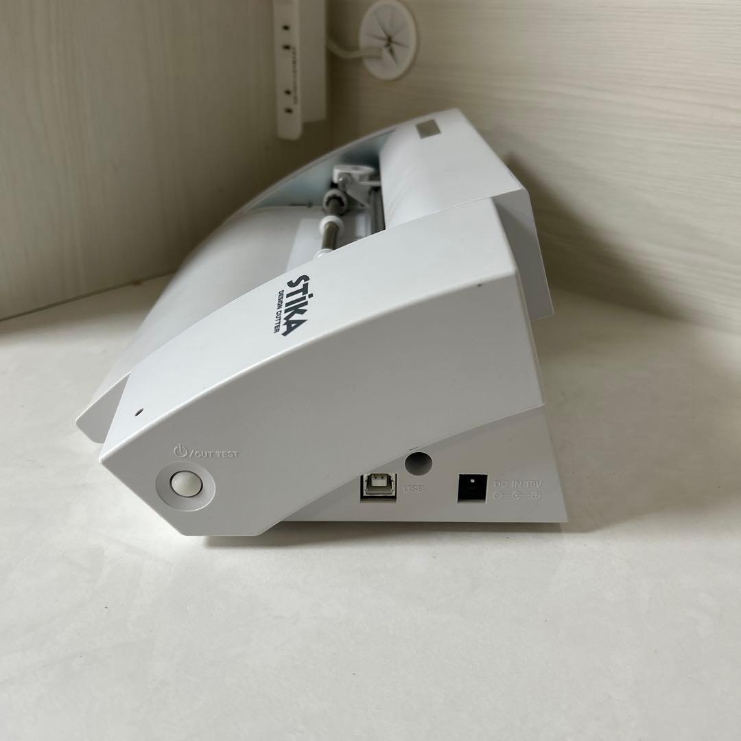 Roland SV-8 カッティングマシン