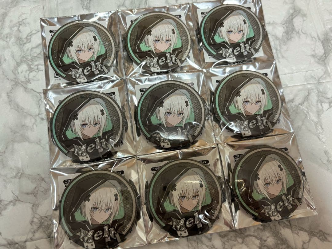 メルト・ダ・テンシくん デビュー記念スターター 等身缶バッジ