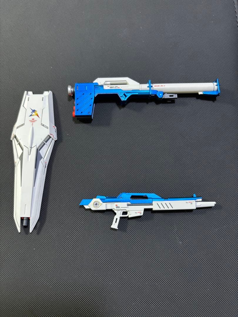 全塗装完成品　RG 1/144 RX-93ff νガンダム（ニューガンダム）