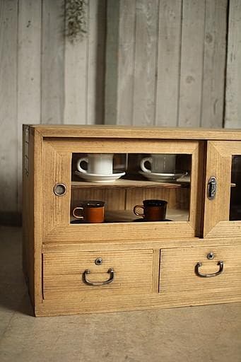 古いガラス戸棚×木製小引き出し3杯　食器棚　タンス　収納　古家具　古民家