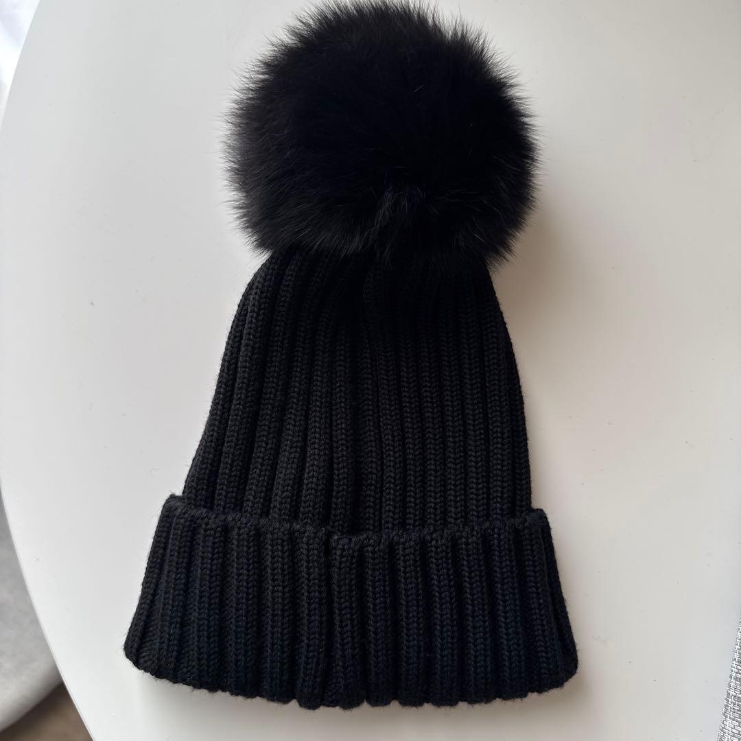 袋付き！美品！Moncler 黒 ポンポン付きニット帽