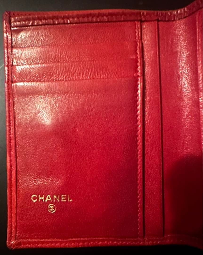 CHANEL 二つ折り財布 赤