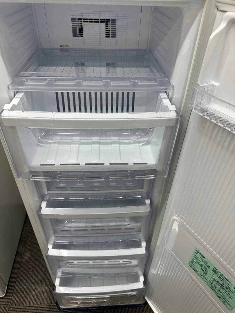 23年製 三菱 冷凍庫 144L 1ドア MF-U14H-W ホワイト　右開き