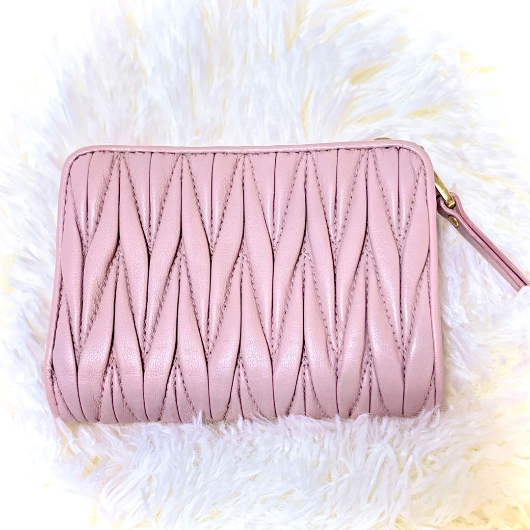 美品✨ミュウミュウ マテラッセ 三つ折り財布 ピンクベージュ