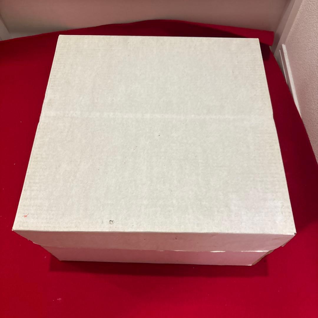 朱漆 時代 朱塗 漆器 赤い漆器の四角い膳 取っ手付き