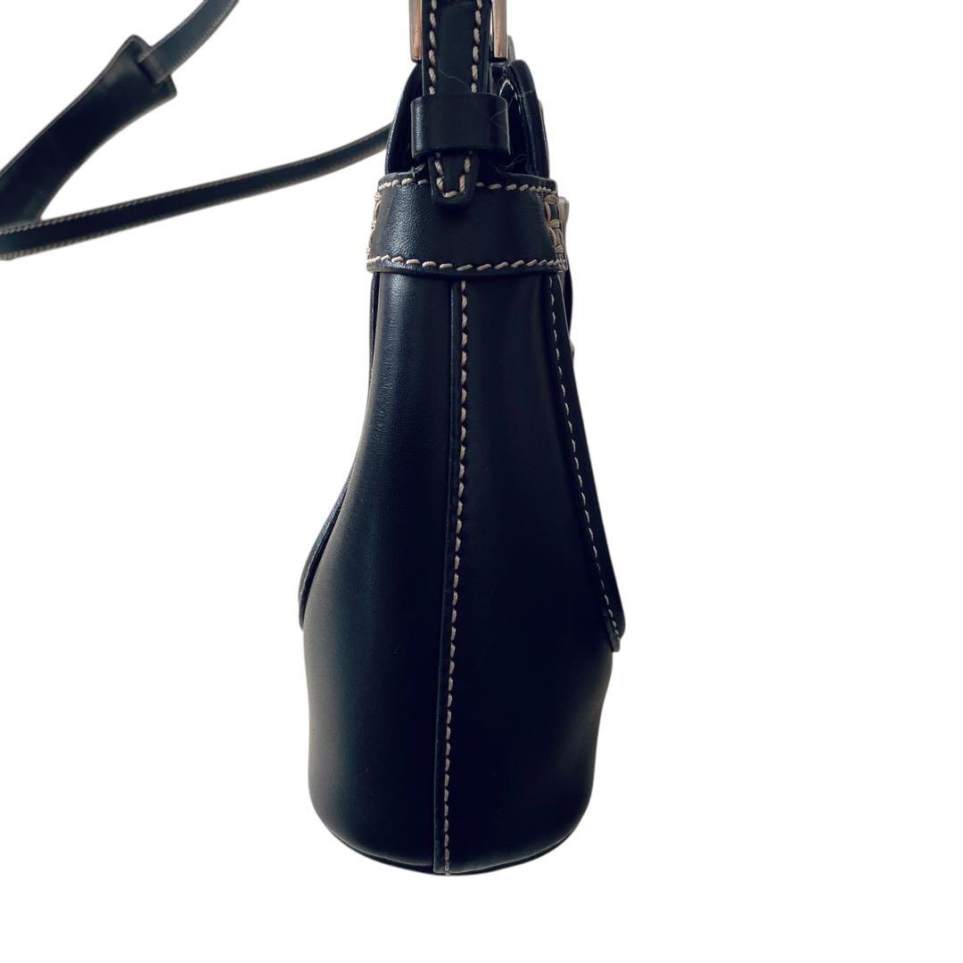 TOD'S トッズ【美品】ベルトバックル レザーショルダーバッグ ビンテージ