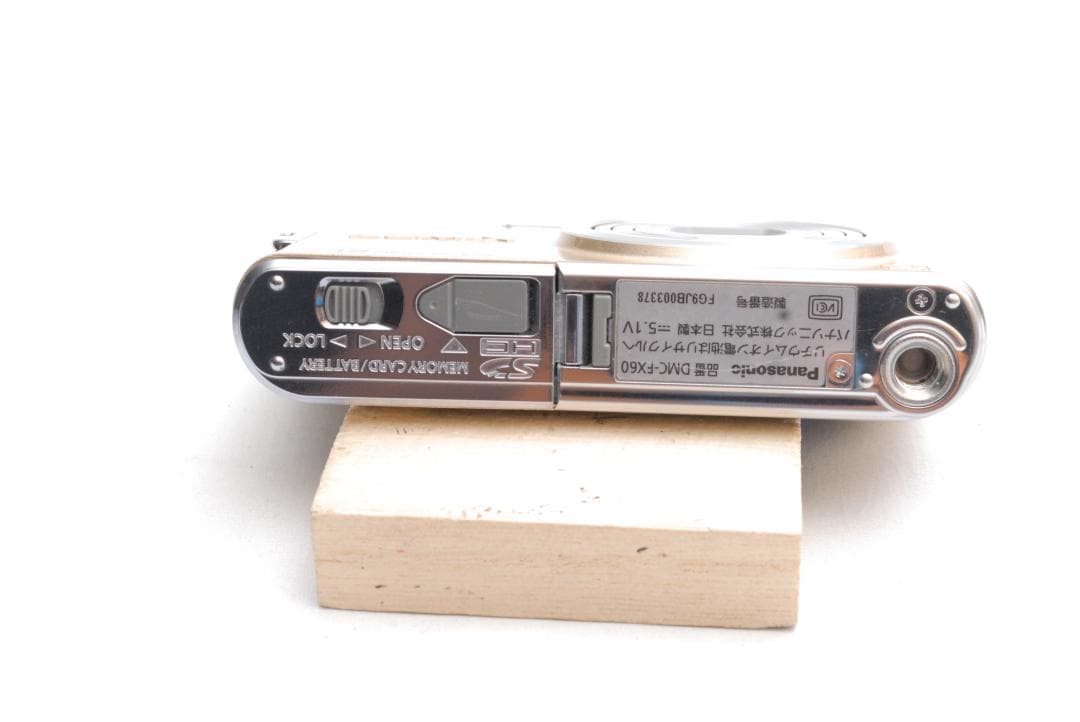 Panasonic LUMIX DMC-FX60 (良品）