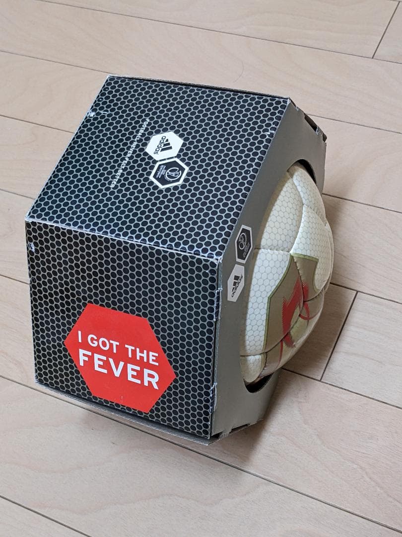 FEVERNOVA サッカーボール2002 FIFA 日韓ワールドカップ公式球