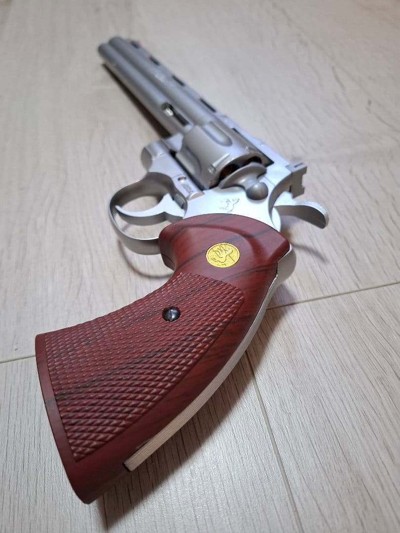 合法　極美品　クラウンモデル　コルトパイソン　ガスリボルバー　+1丁おまけ付き