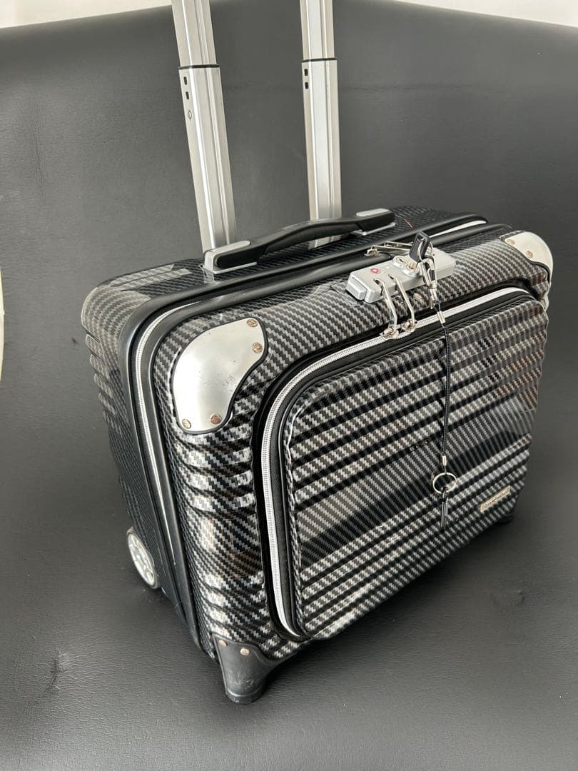 レジェンドウォーカー カーボンキャリーケース32l