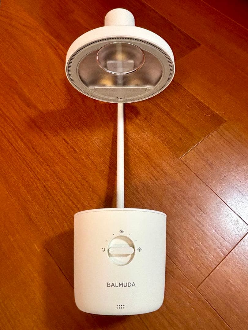 BALMUDA The Light バルミューダ ザ・ライト L01A-WH