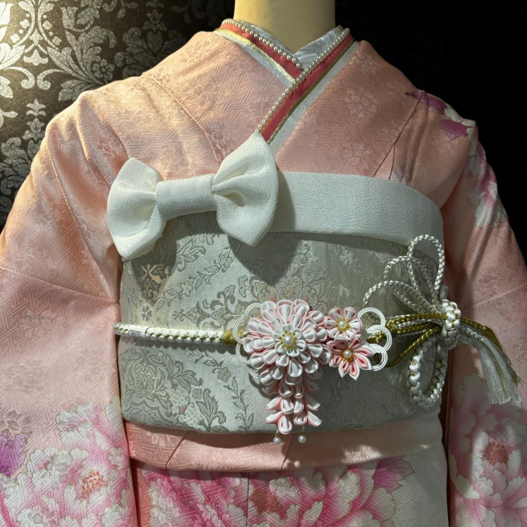 美品　地紋　染分け　豪華刺繍　牡丹　逸品　振袖　フルセット 振り袖