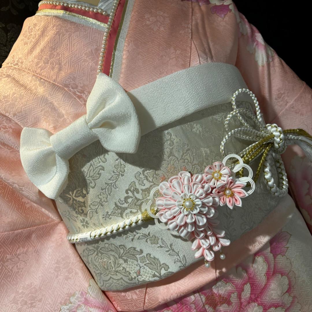 美品　地紋　染分け　豪華刺繍　牡丹　逸品　振袖　フルセット 振り袖