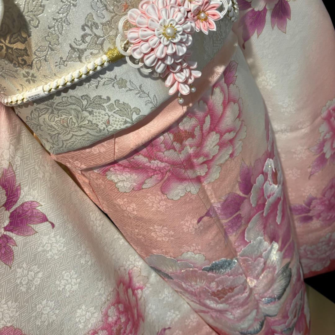 美品　地紋　染分け　豪華刺繍　牡丹　逸品　振袖　フルセット 振り袖