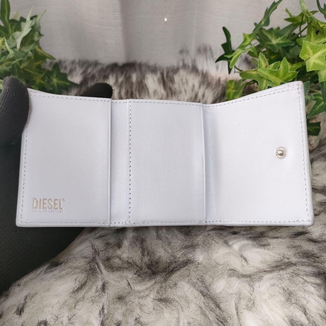 ディーゼル 三つ折り財布 Dロゴ ライトブルー DIESEL 財布 ビックロゴ白