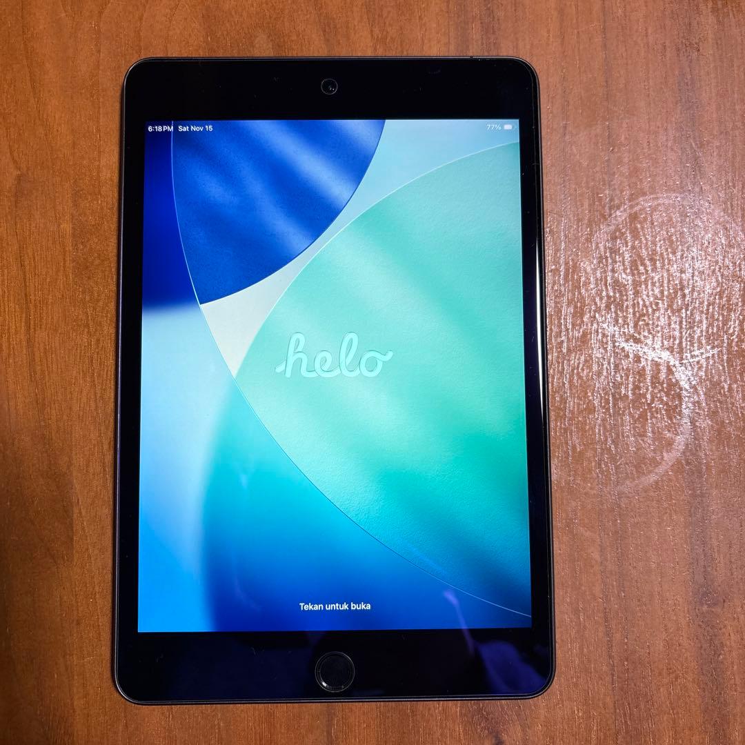 Apple iPad Mini 5セルラー　スペースグレー