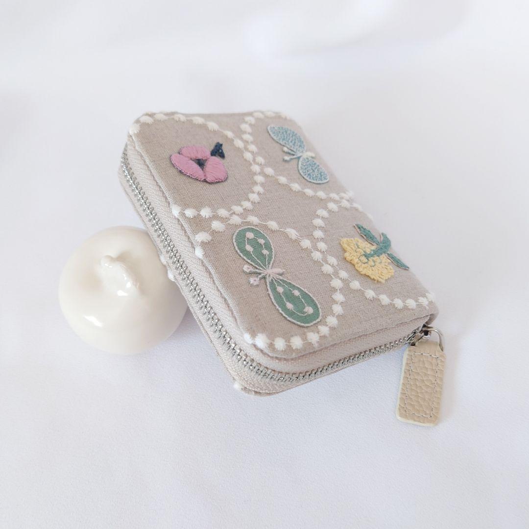 【minmin】タンバリン ベージュ じゃばらミニ財布 ミナペルホネン