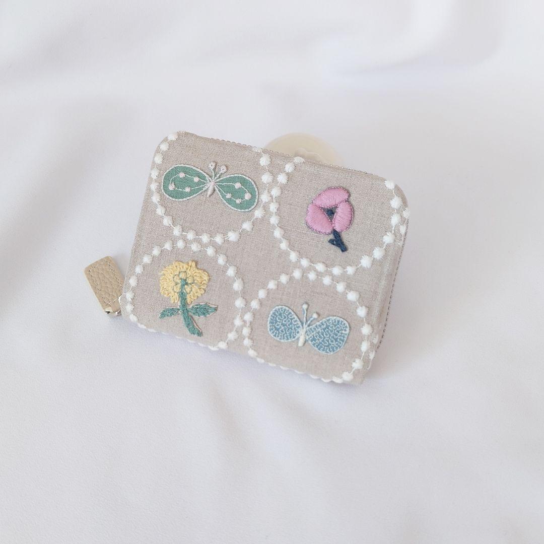 【minmin】タンバリン ベージュ じゃばらミニ財布 ミナペルホネン