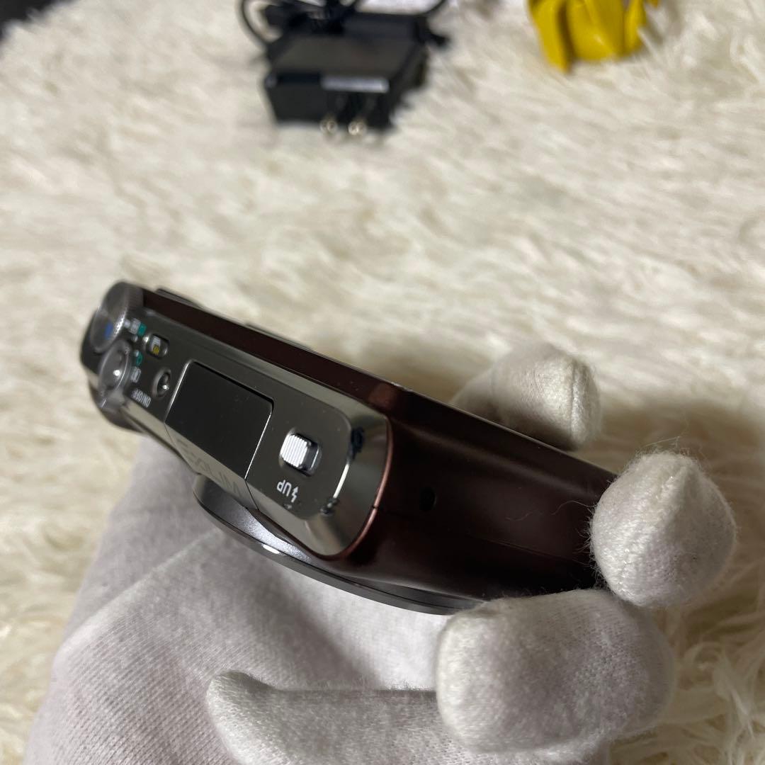 デジタルカメラ CASIO EXILIM EX-ZR700