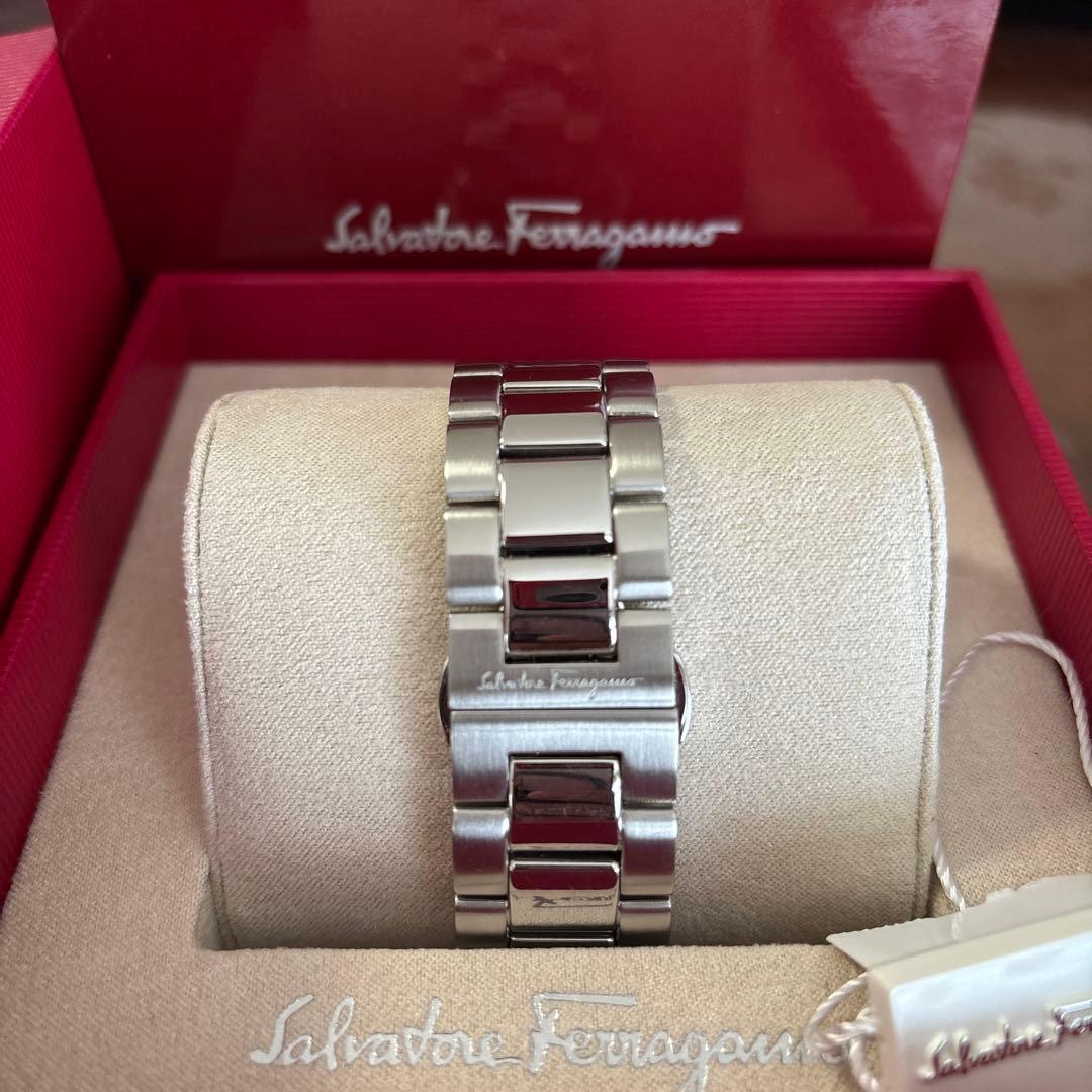 b*e様 フェラガモ GMT 腕時計