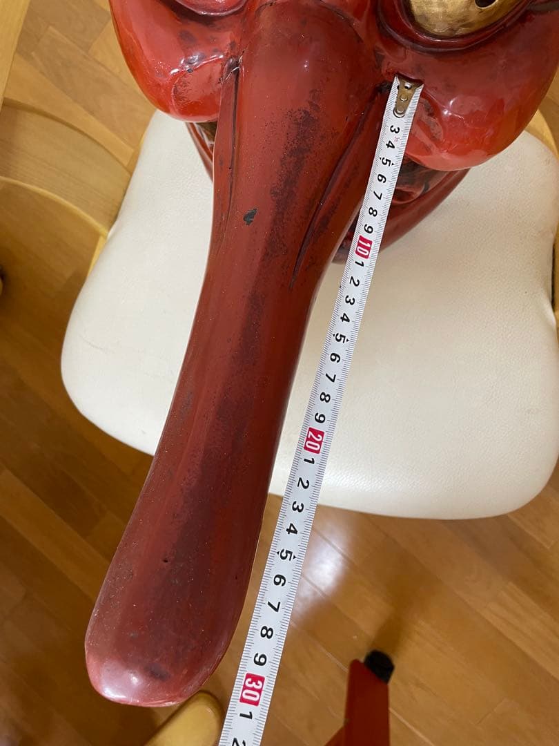 天狗面赤と金彩色　特大サイズ迫力あり