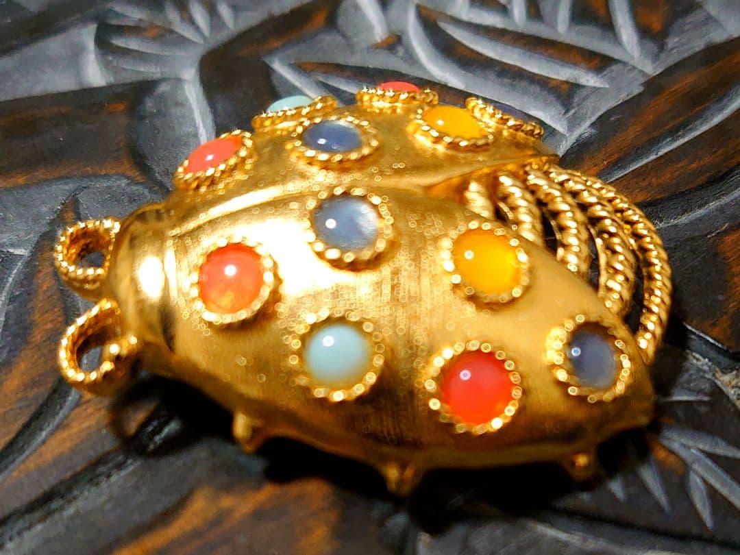 レア ヴィンテージ trifari トリファリ ゴールド てんとう虫 ブローチ