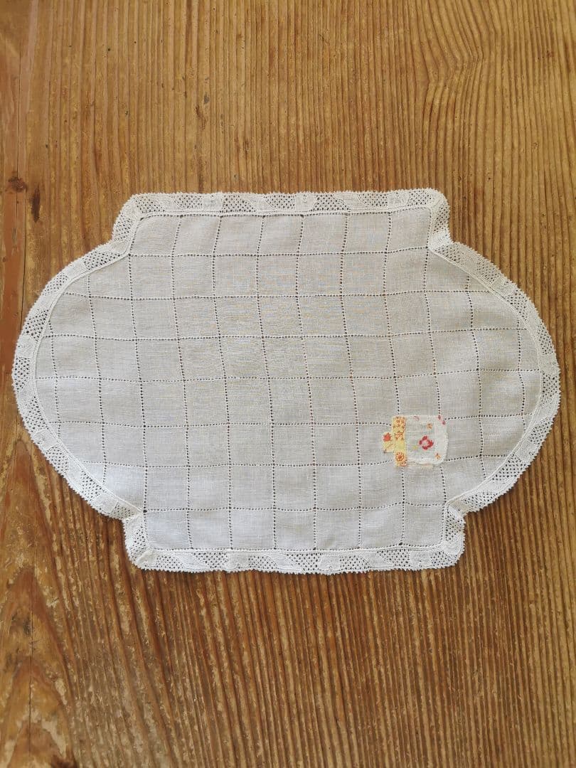 アンティーク ベルギーフランダースボビンレーストリム ドローンワーク変形ドイリー