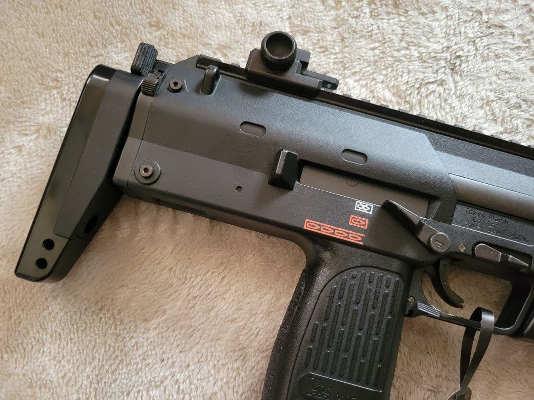 [美品] 東京マルイ MP7A1 予備マガジン付き 動作も快調です♪