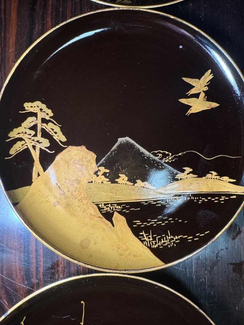 漆塗り絵皿 富士山風景入り 19枚セット（推定 江戸時代初期）