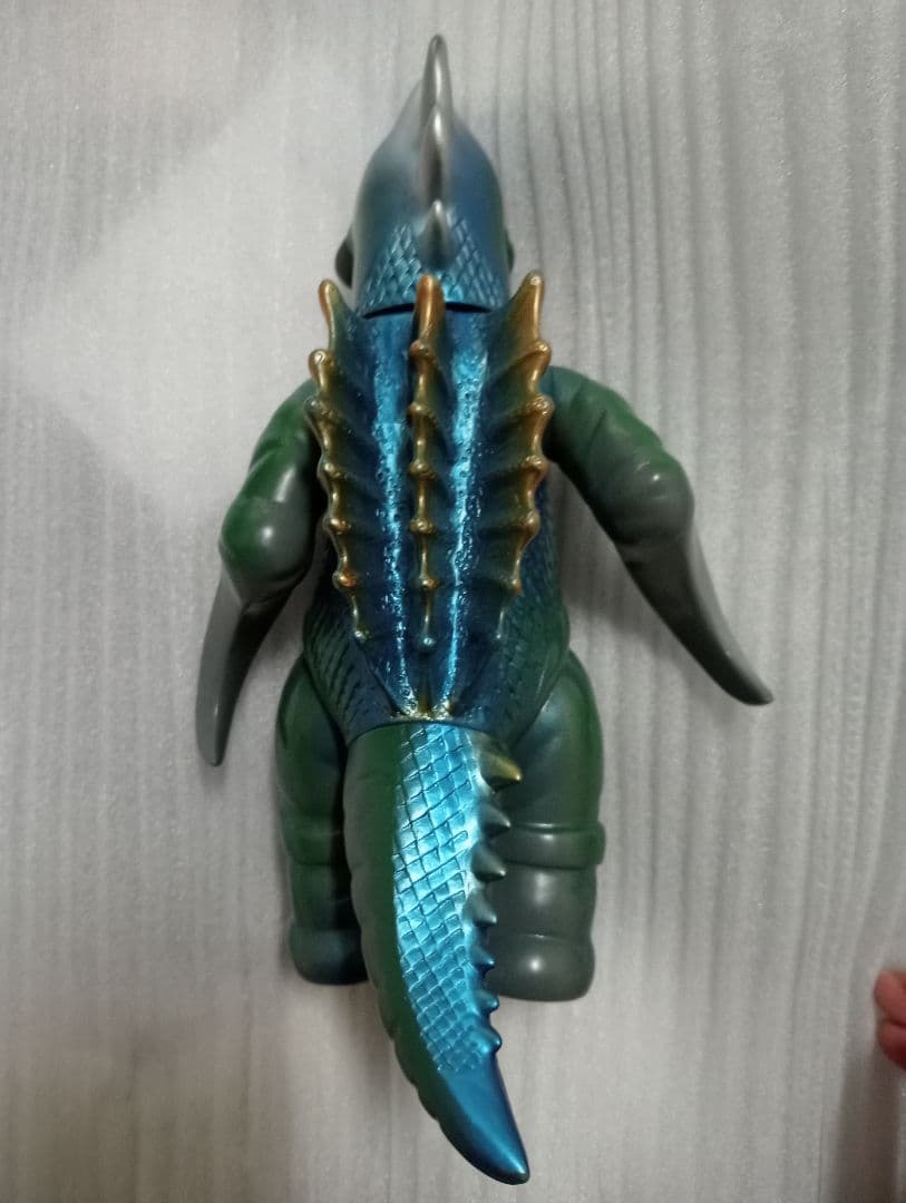 マルサン　ガイガン　グレー成形