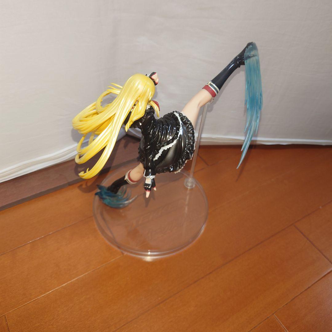 鉄拳　クイーンズブレイド　リリ　フィギュア