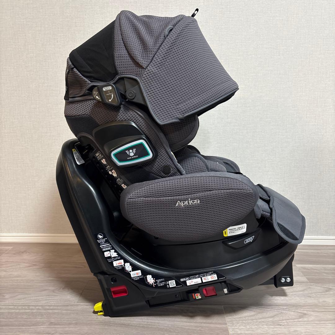 フラディア グロウ ISOFIX セーフティプラス プレミアム　アンカーグレー