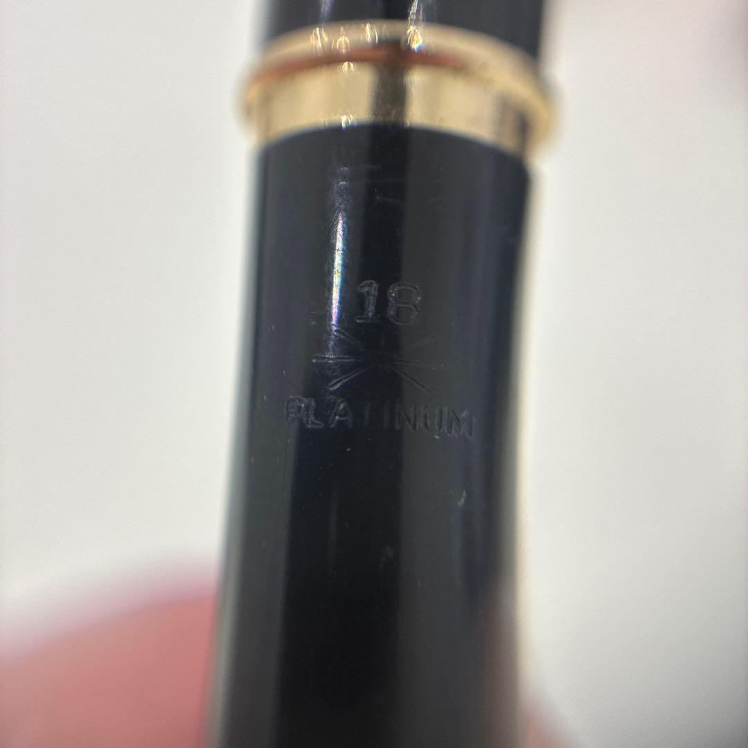 黒い万年筆 ペン先18金